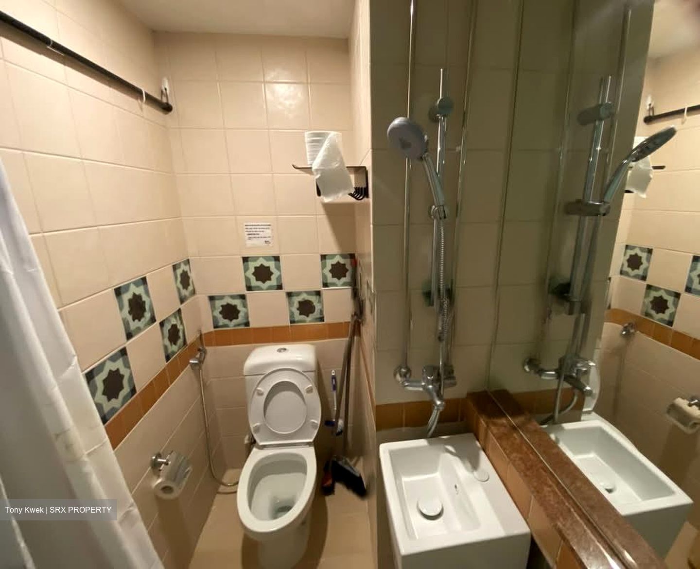 Woodsvale (D25), Condominium #588897391